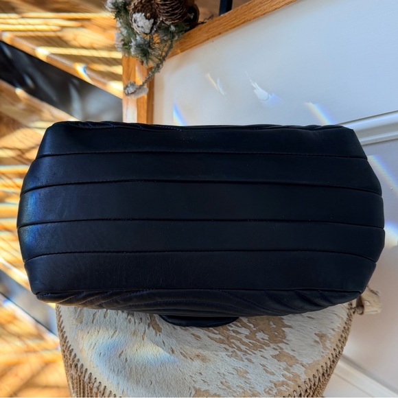 RARE Henri BENDEL No.7 Quilted Leather Shoulder Bag Pop Mix Black Multi Girl Dog - Picture 10 of 16